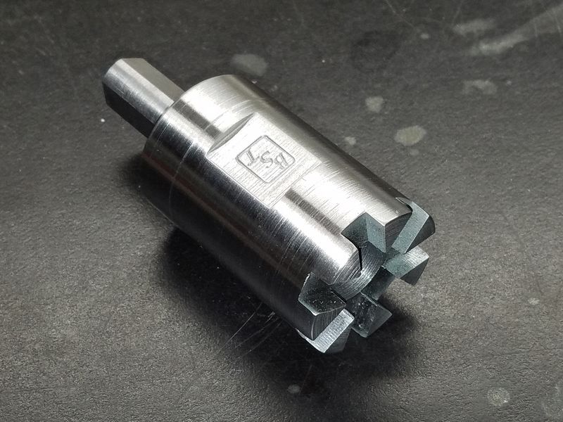 Stub adapter for Knee Mill