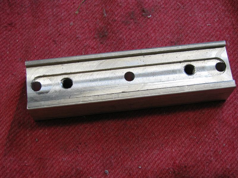 Clamping block