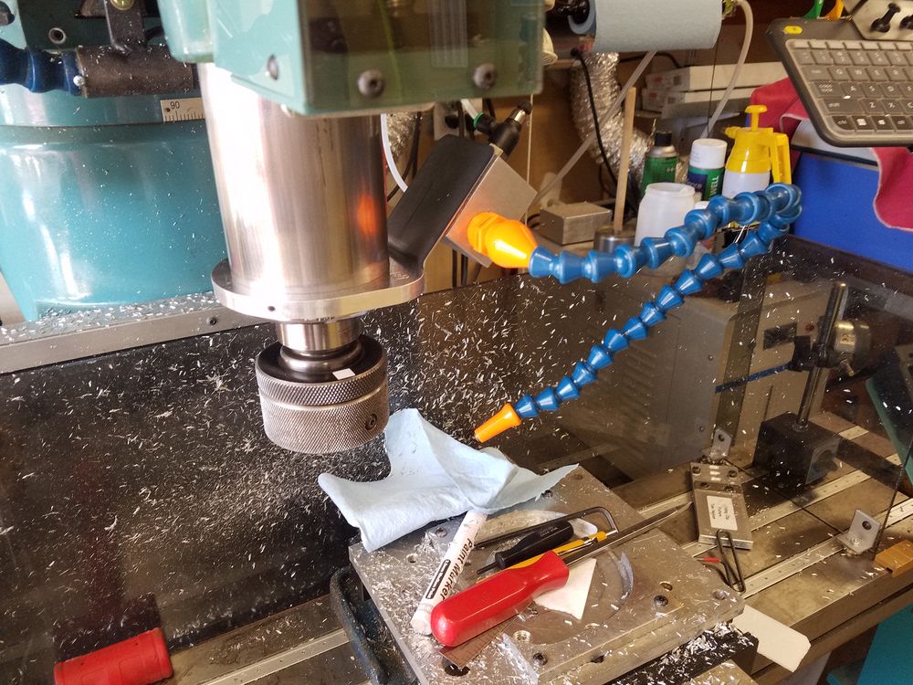 MQL mixer mounted
